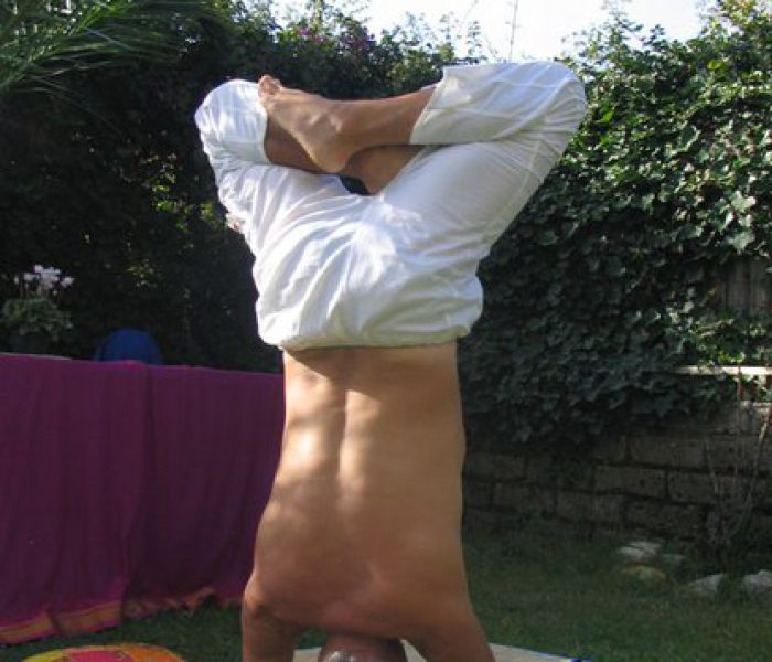 Franco Di Mantova insegnante Hatha Yoga –  Associazione Culturale BenessereYoga Via Tuscola 928 Roma